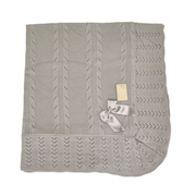 Coperta traforata in lana