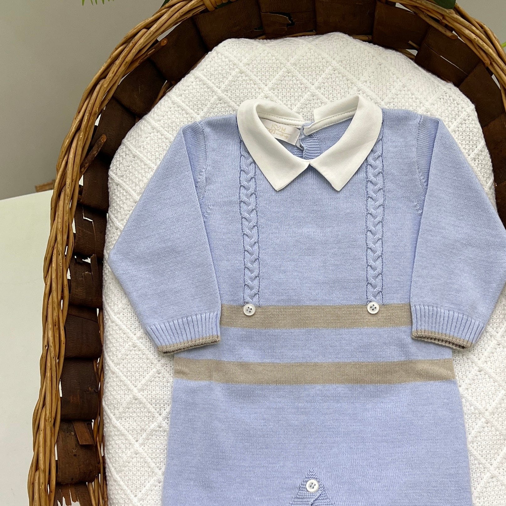Tutina intera in filo a righe