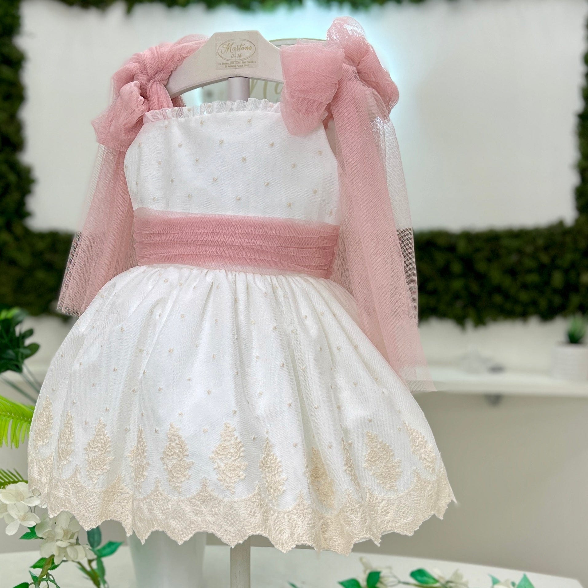 Abito in tulle plumetis
