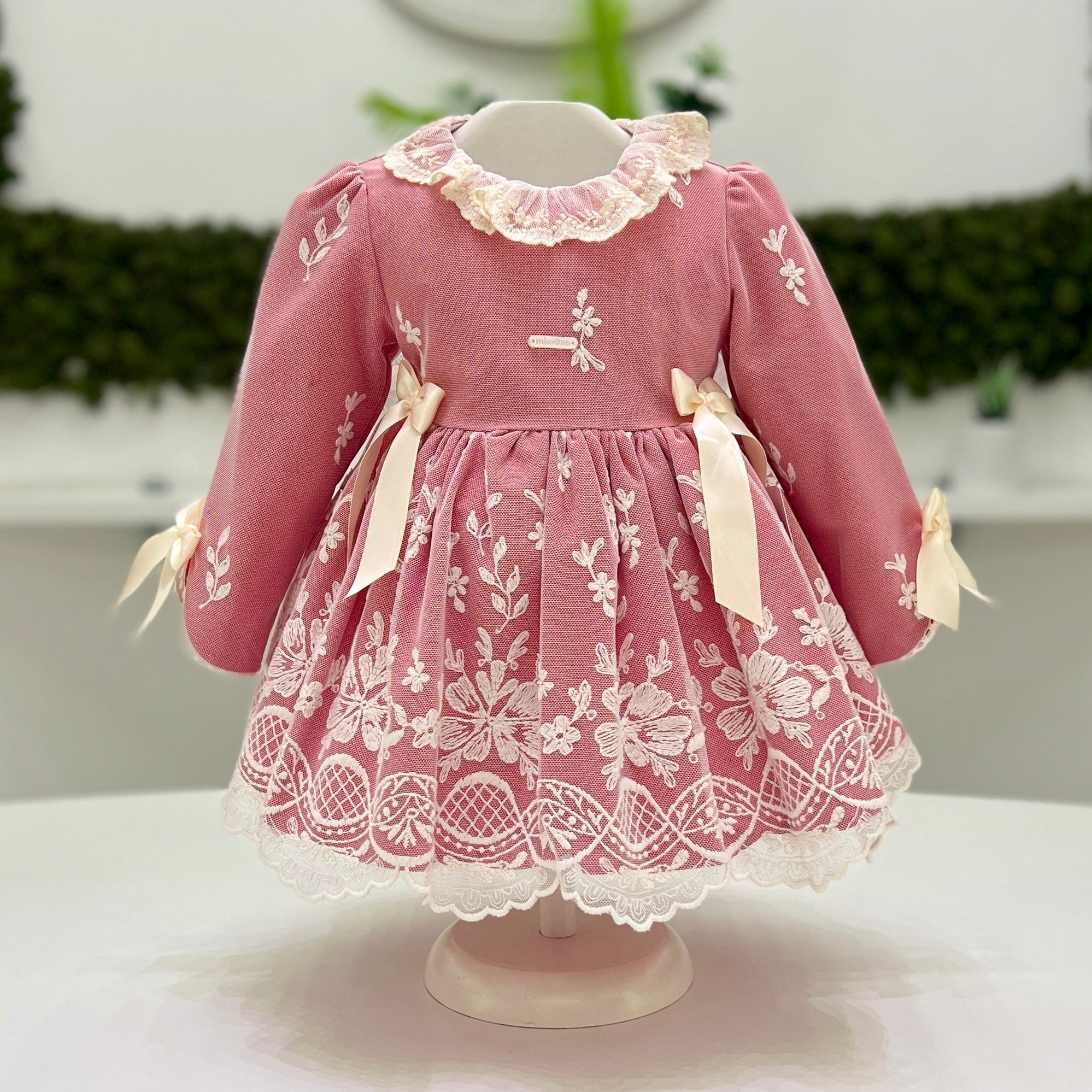 Abito tulle ricamato