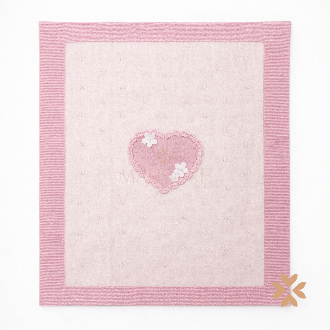 Copertina neonata in filo con cuore ricamato - Bimbalò