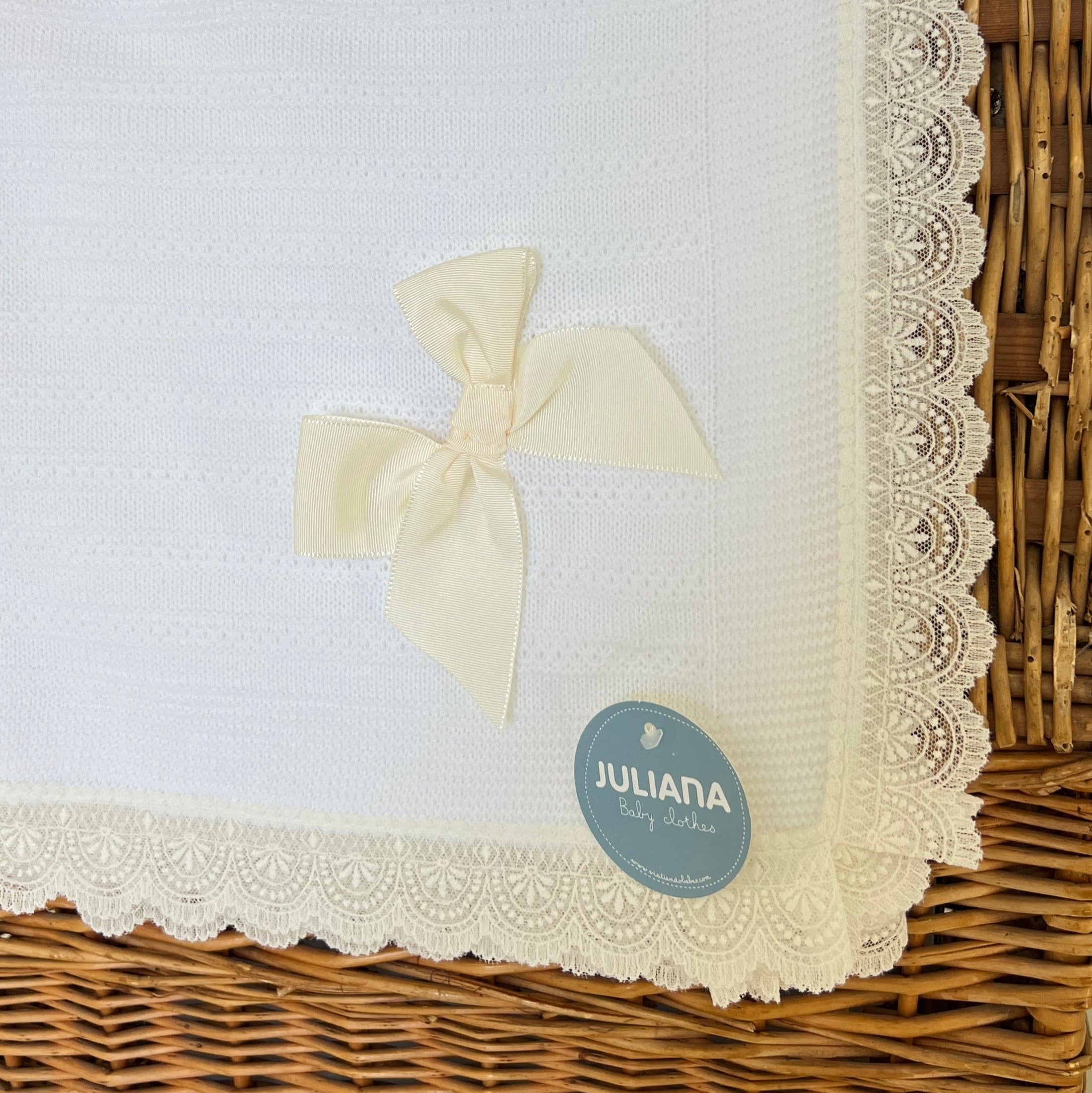 Coperta lana e pizzo