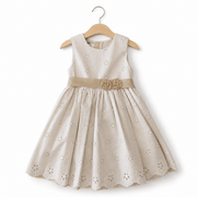 Abito in sangallo la Sartoria Dei Piccoli