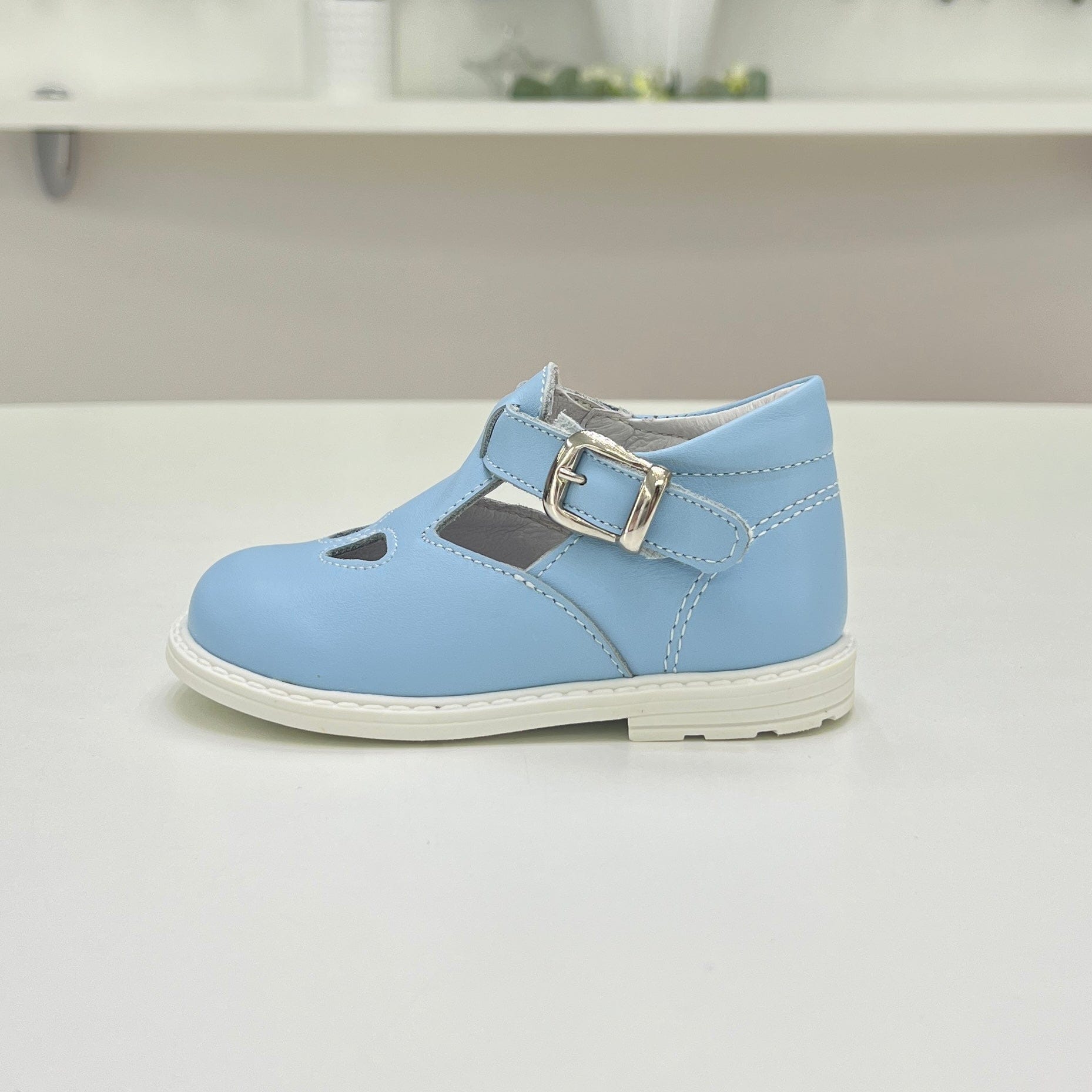 Scarpa con occhielli - Martone