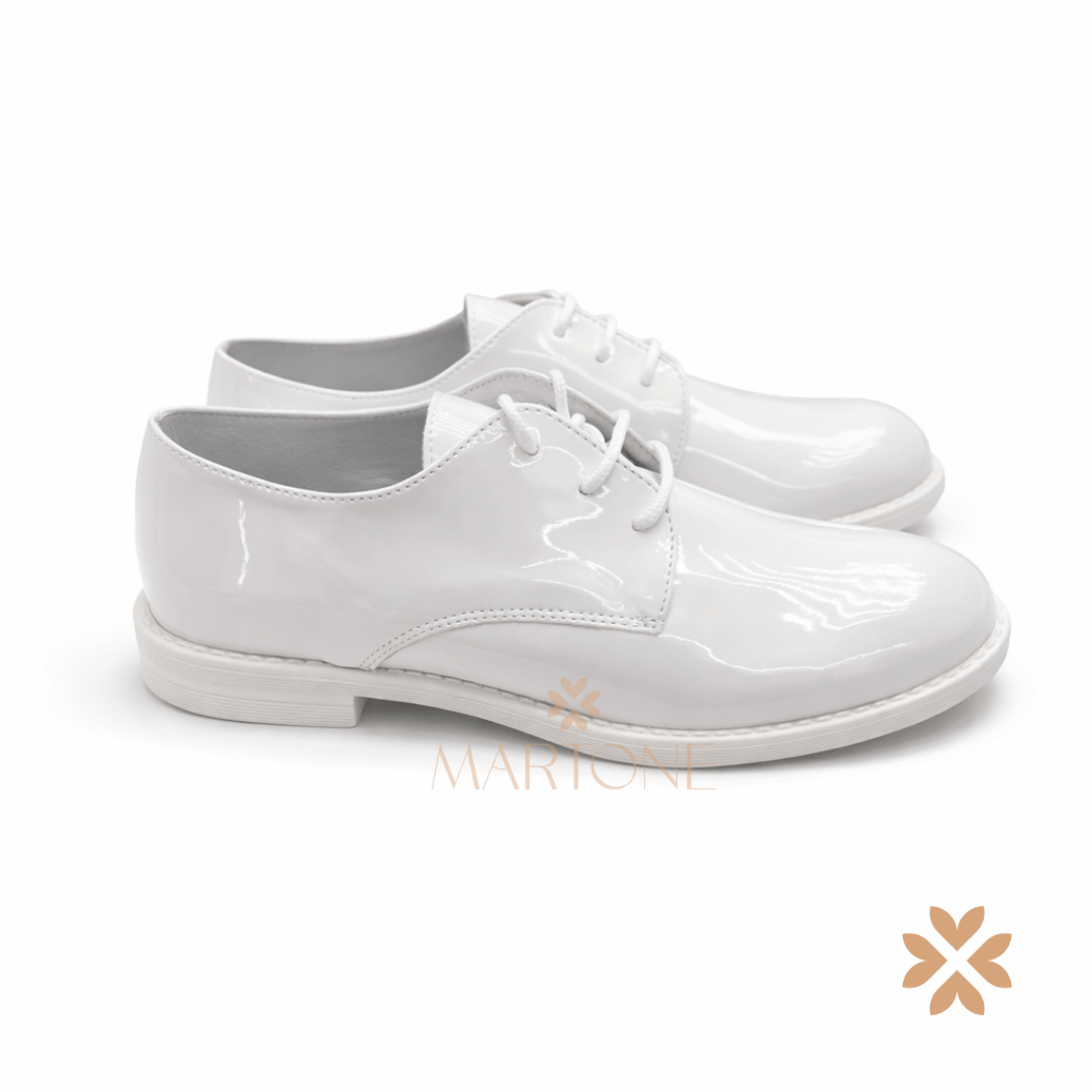 Scarpa elegante in vernice lucida