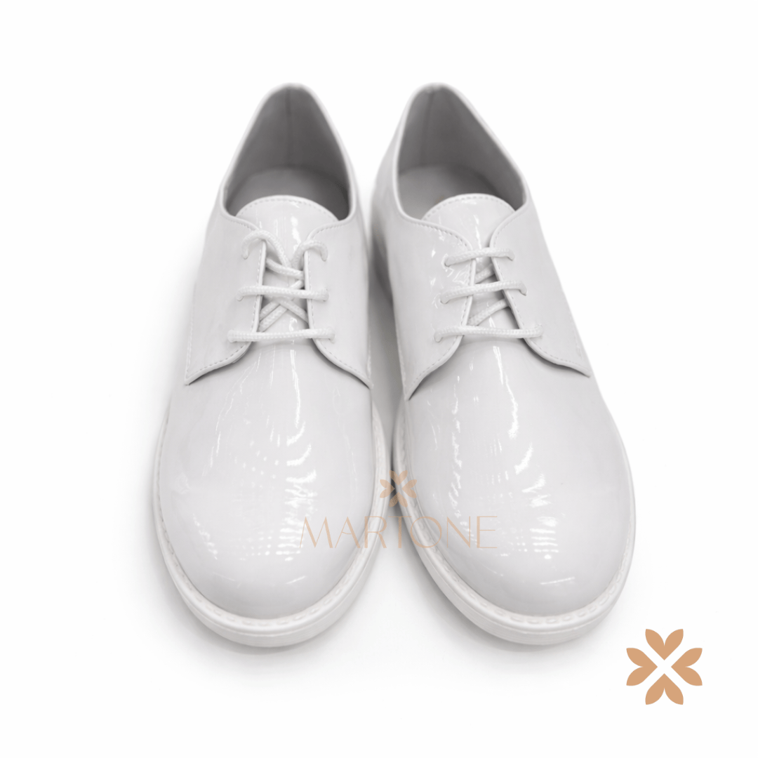 Scarpa elegante in vernice lucida