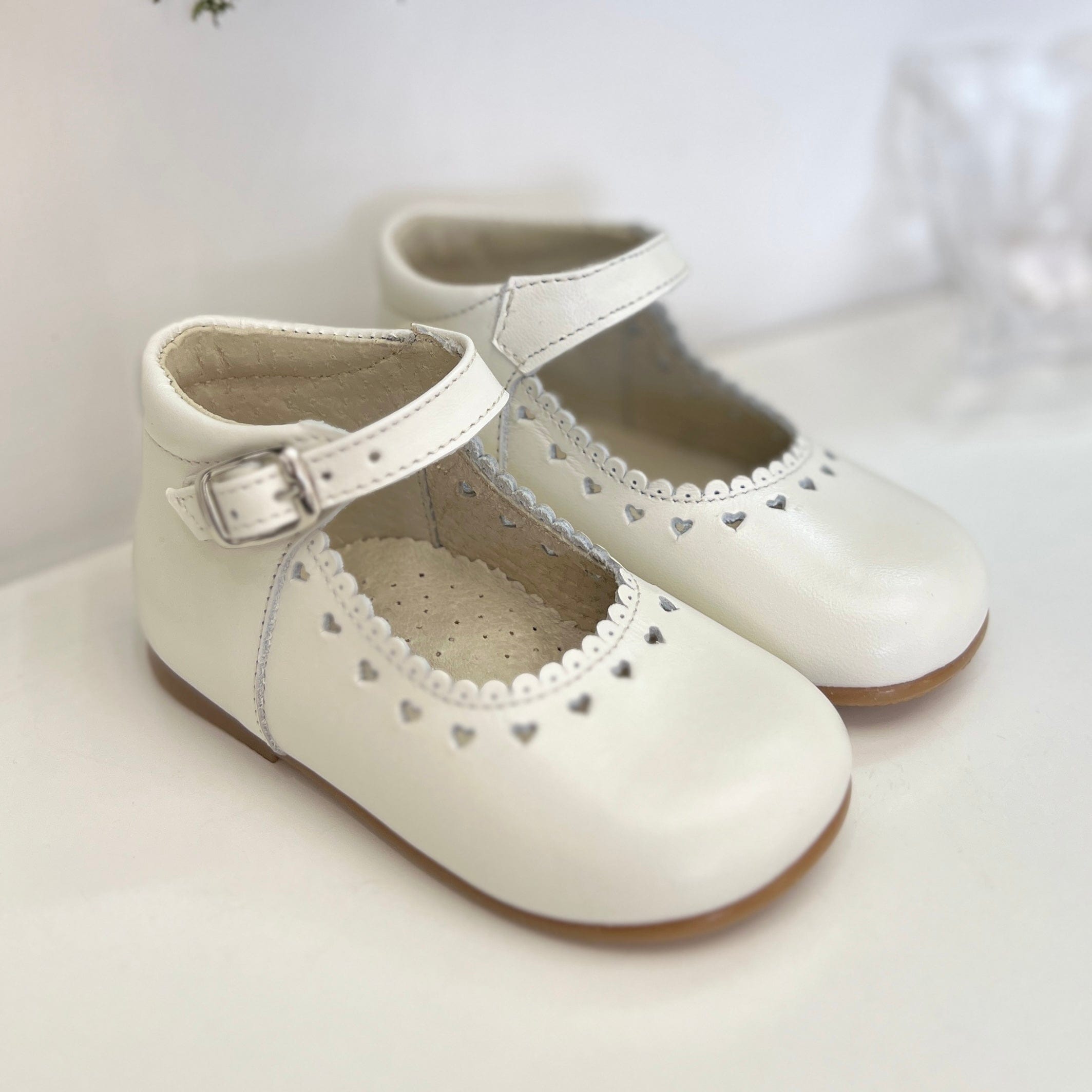 Ballerina in pelle con cuori