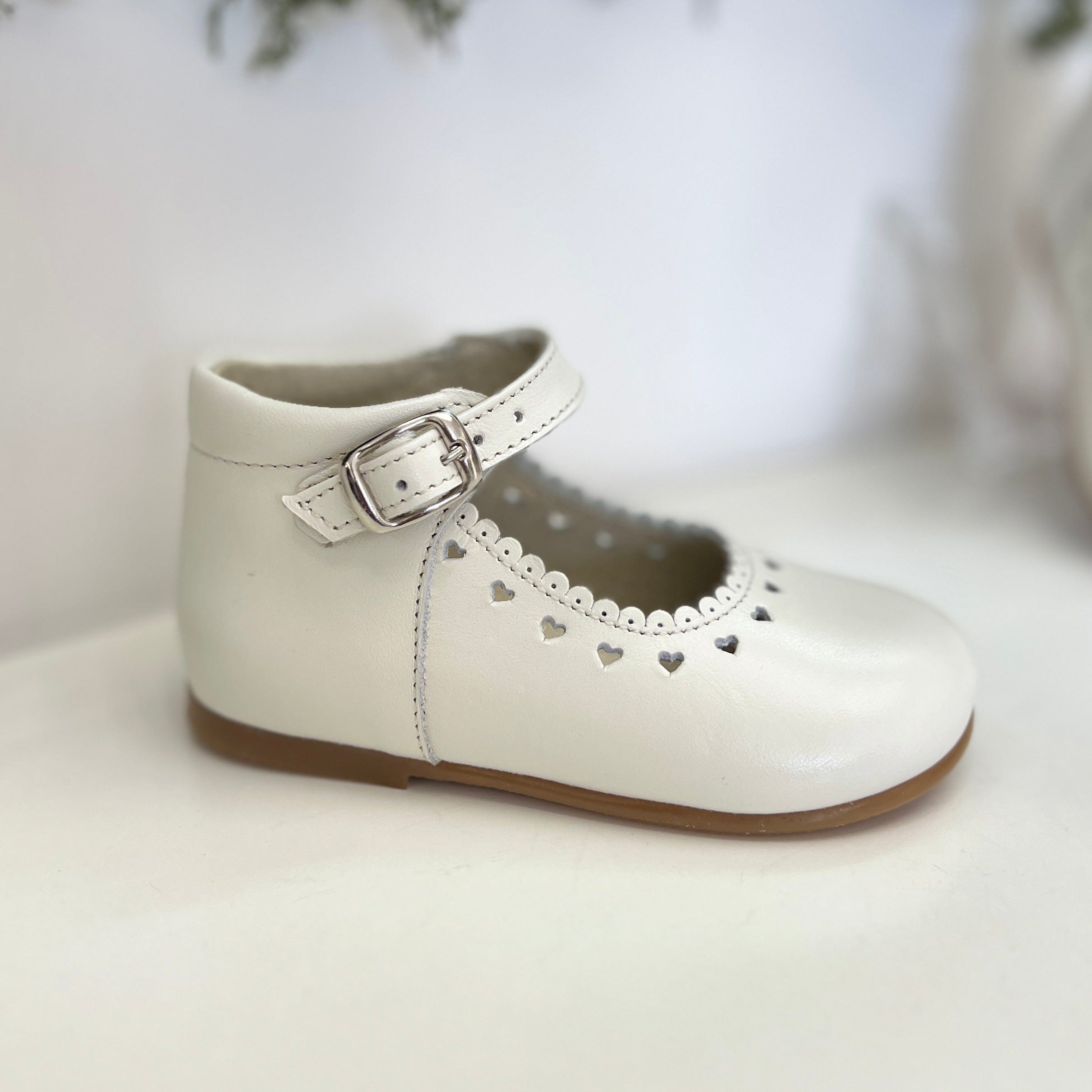 Ballerina in pelle con cuori
