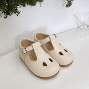 Inglesina con occhiello