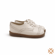 Scarpa elegante con trafori