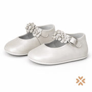 Scarpine culla con fascia floreale e perle