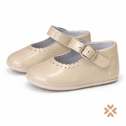 Scarpine culla vernice con cinturino