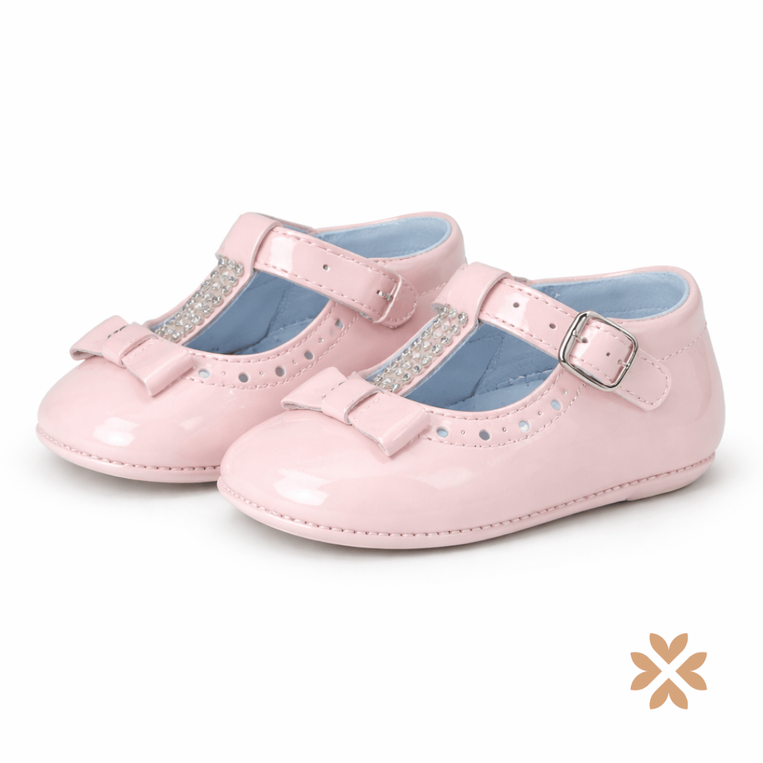 Scarpine culla vernice con fiocco e strass