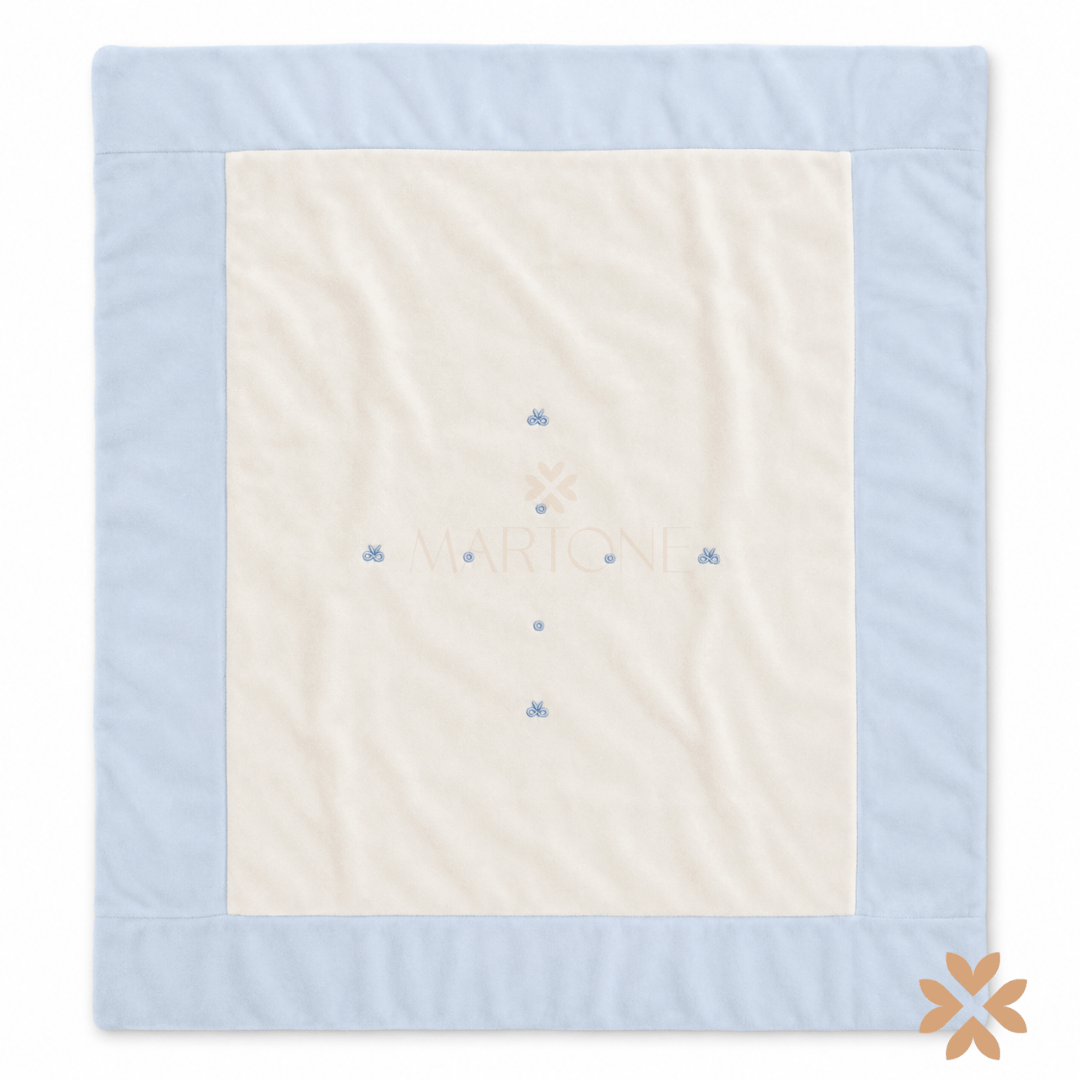 Copertina con Fiocchetti e Ricami Celeste -Tetto e Tatta