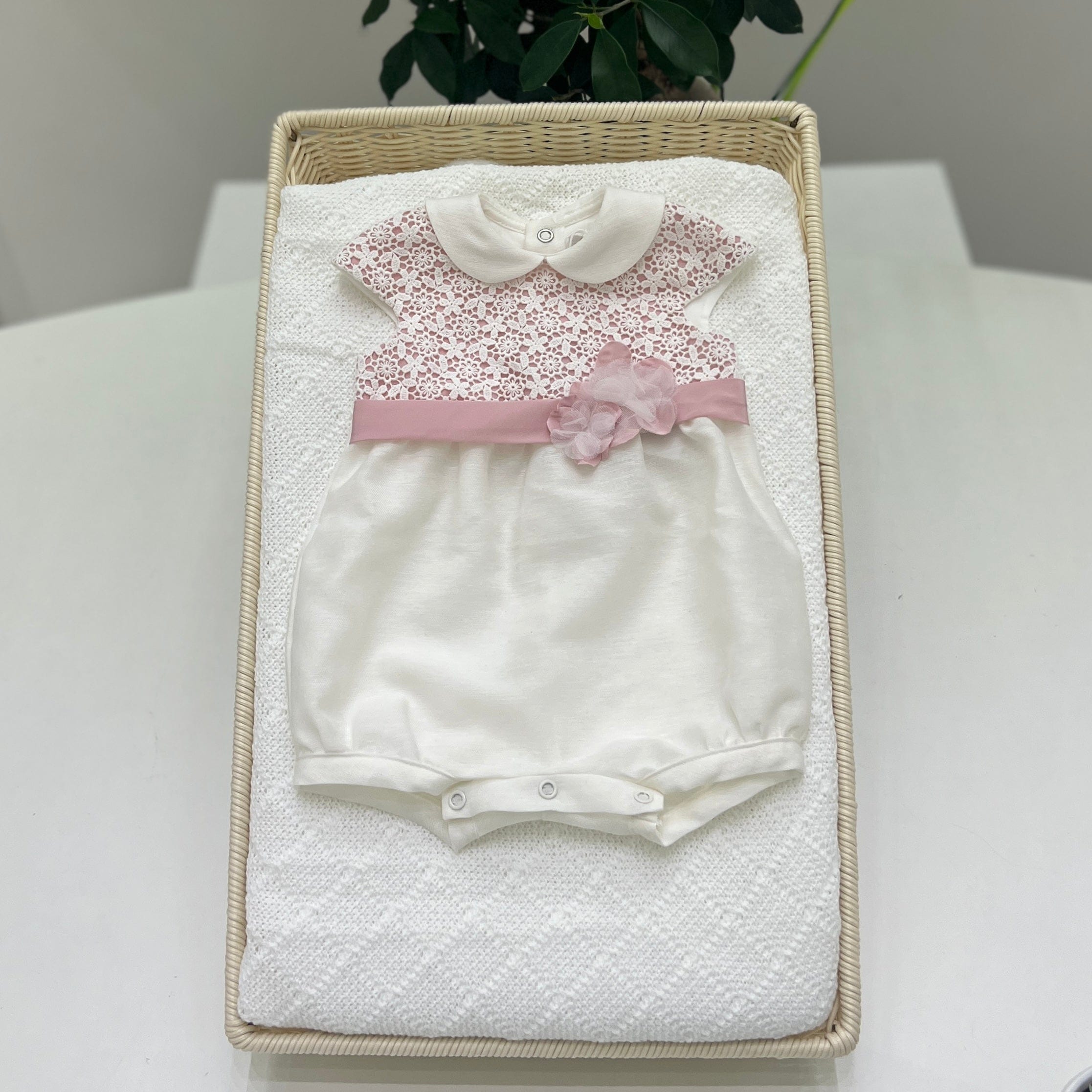 Pagliaccetto lino e macramé - Teto e Tatta